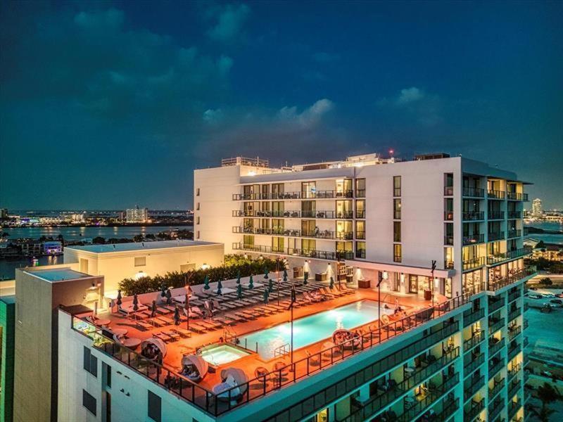 1612 - Beachfront Condo Clearwater Beach Exterior foto